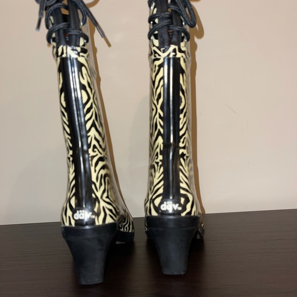 DAV Zebra Print Western Woman Rain Boots Size 6 - Picture 6 of 9